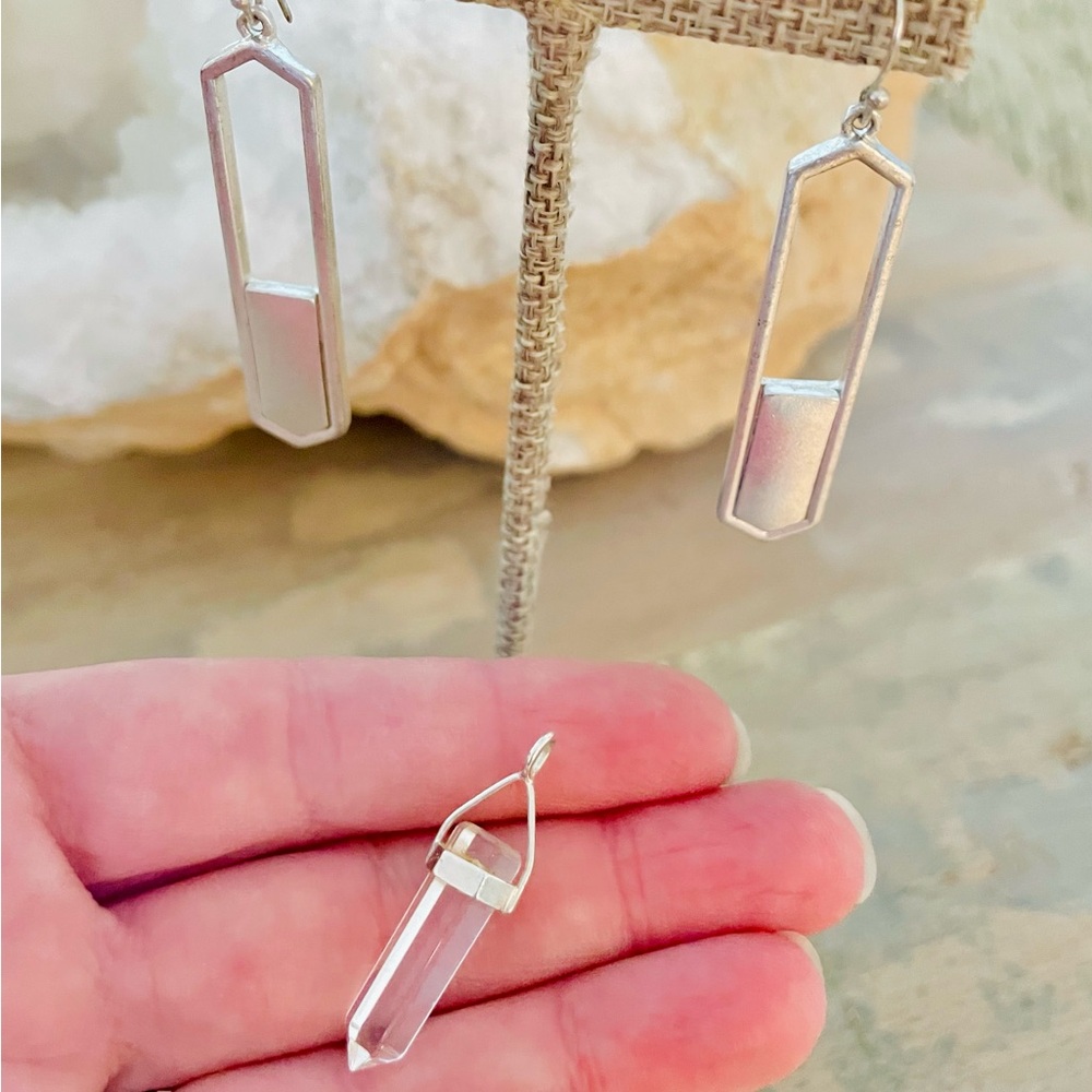 925 Silver Crystal Terminated Clear Quartz Pendant with Drop Earrings - Picture 2 of 5